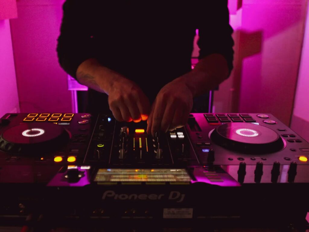 Streaming the beat