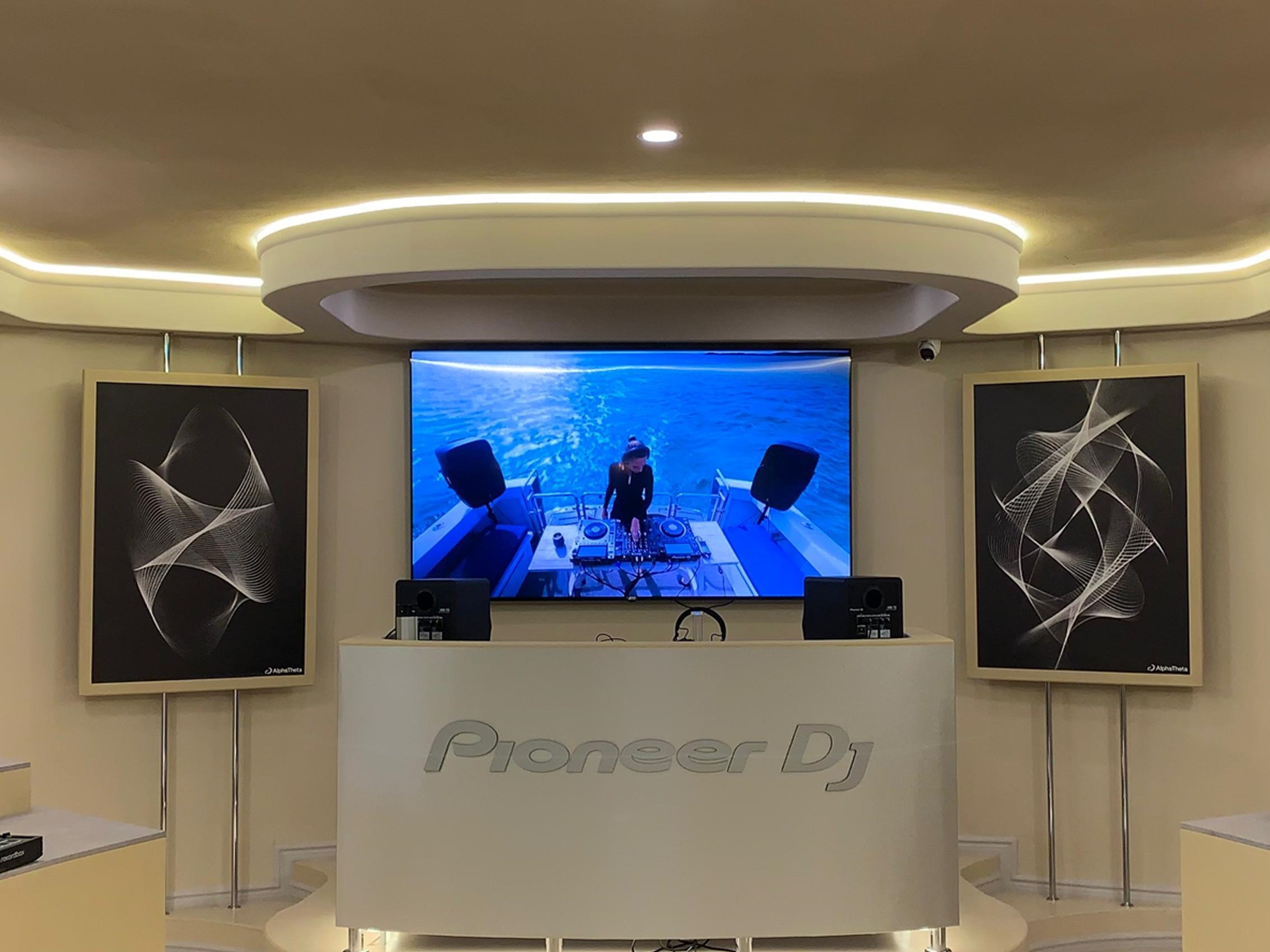 AlphaTheta Experience Centre