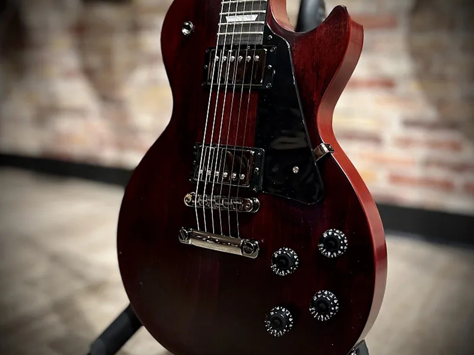 Gibson Les Paul Modern Studio Wine Red Satin