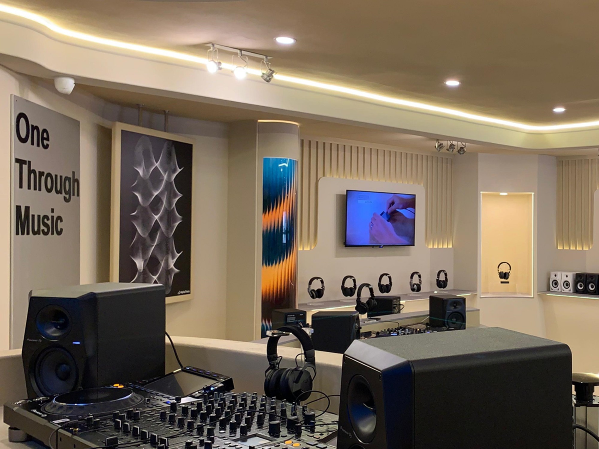 AlphaTheta Experience Centre