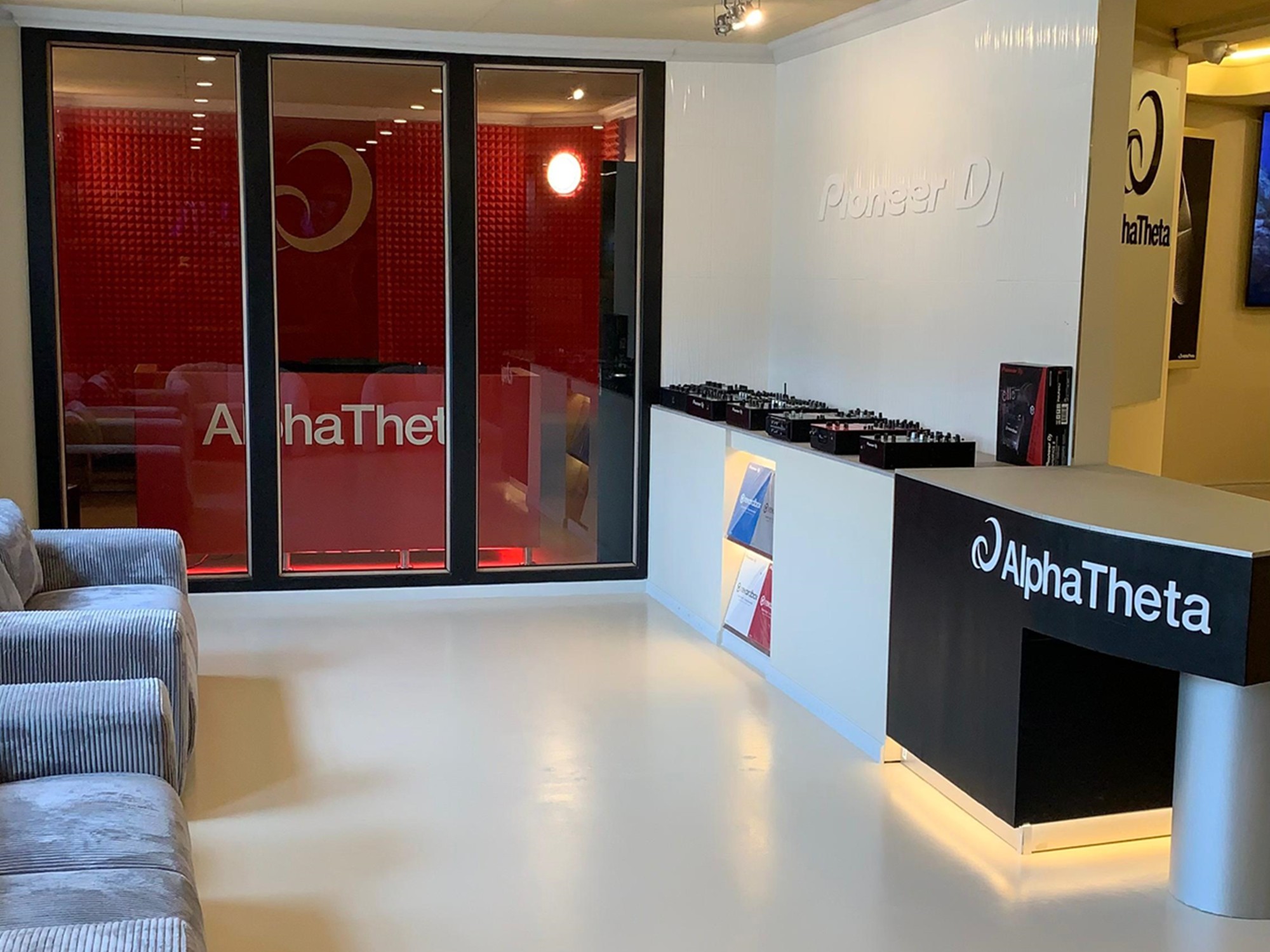 AlphaTheta Experience Centre