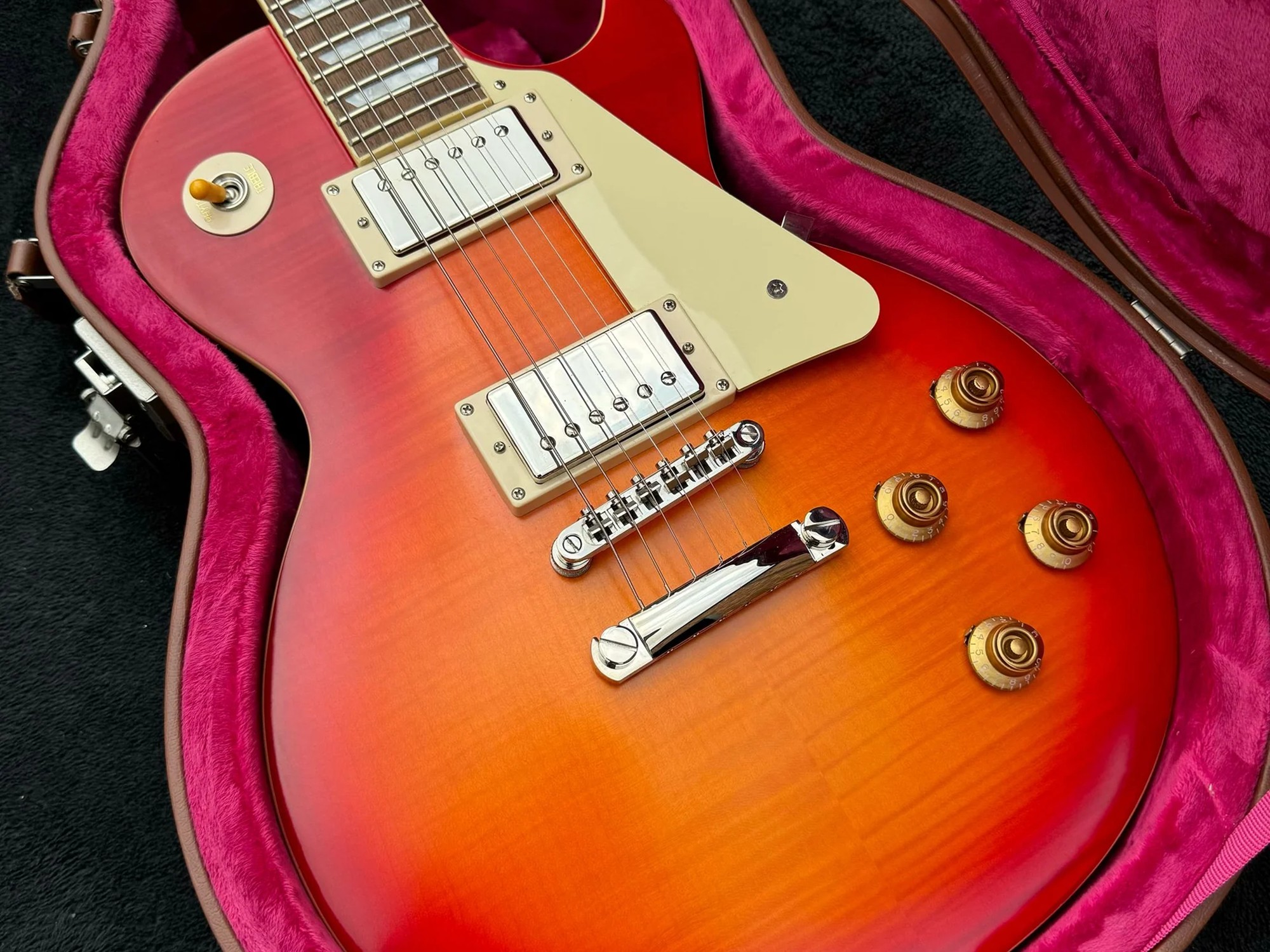 Epiphone Les Paul Standard Aged Dark Cherry Burst
