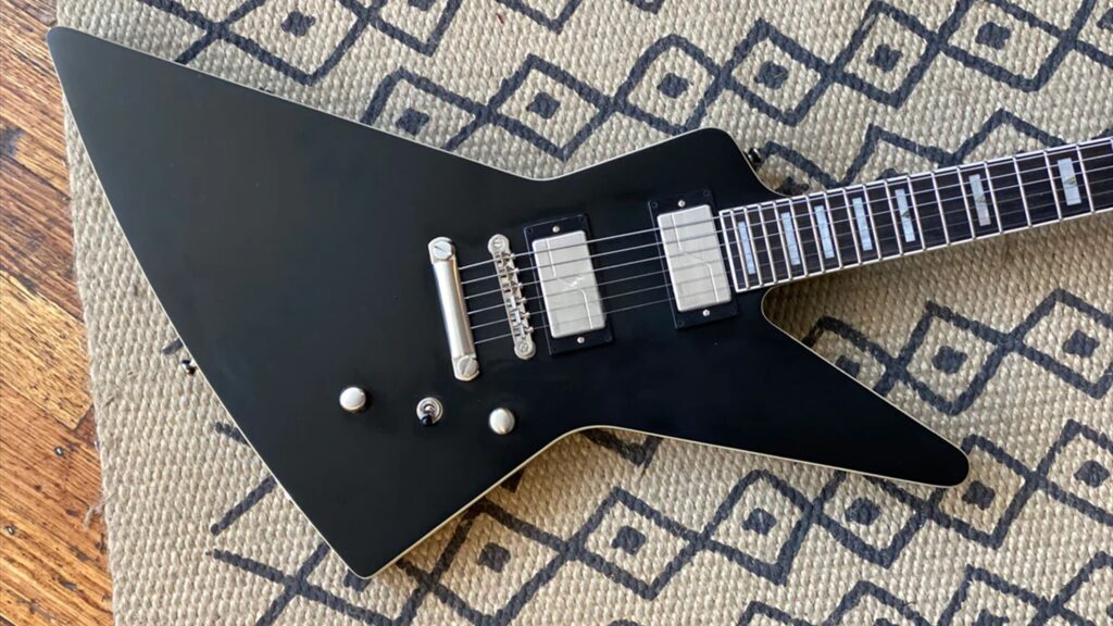 Epiphone Extura Prophecy Aged Jet Black Metallic