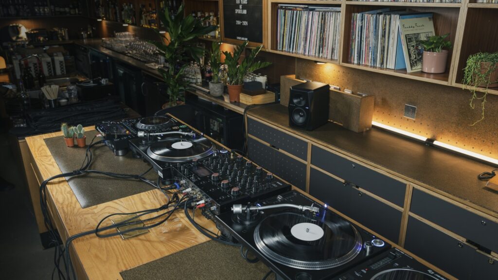 AlphaTheta Euphonia rotary mixer