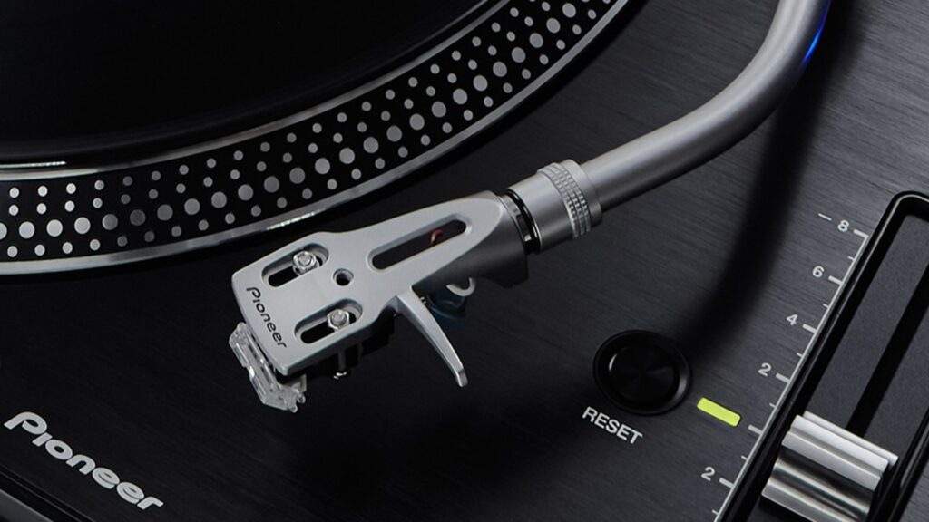 Pioneer DJ PLX-1000 turntable