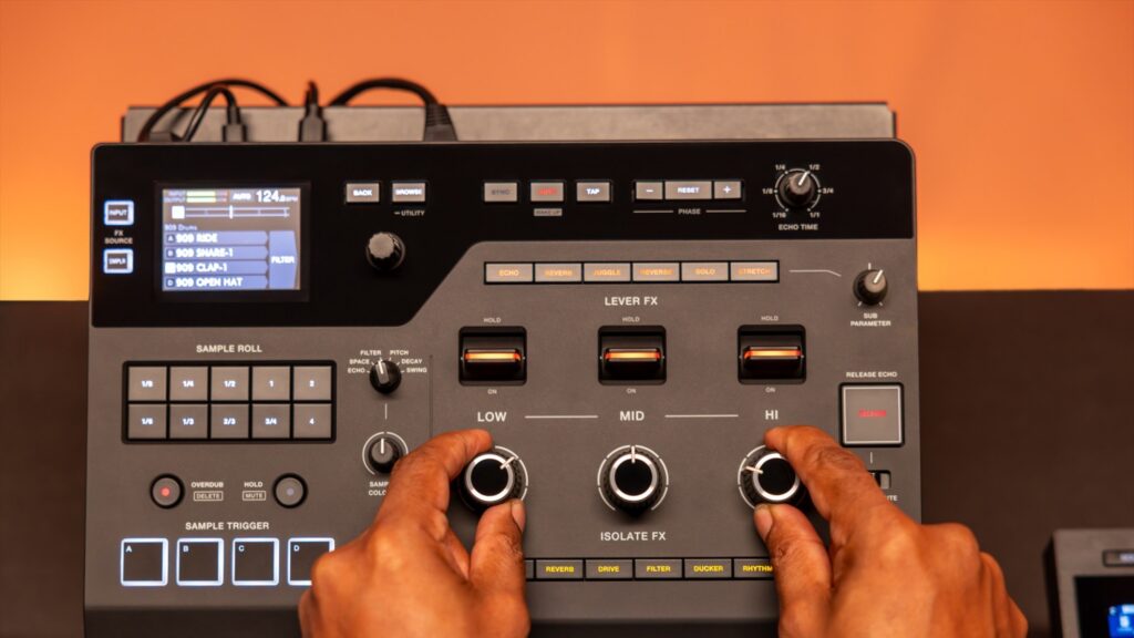 Dual-Layer 3-Band FX Engine-AlphaTheta RMX-IGNITE