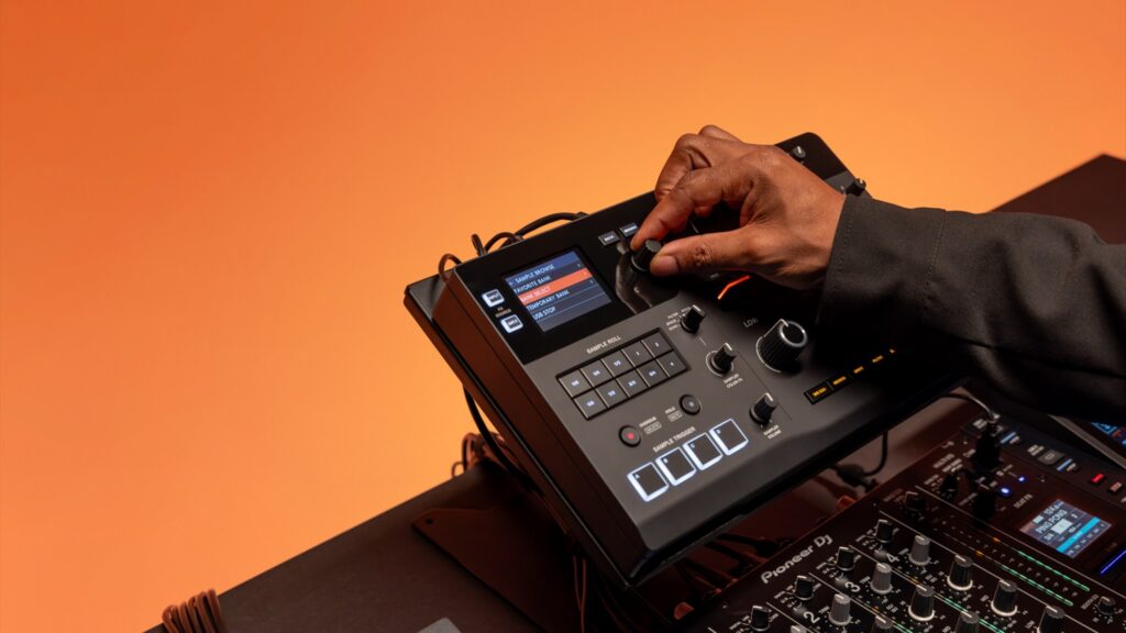 AlphaTheta RMX-IGNITE