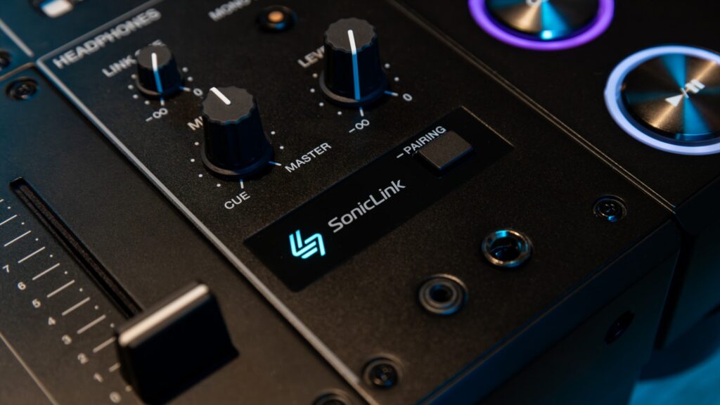 AlphaTheta DJM-V5