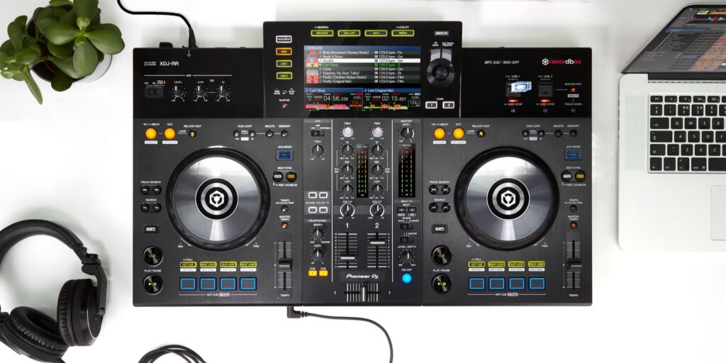 choosing the right DJ controller for beginners in 2026