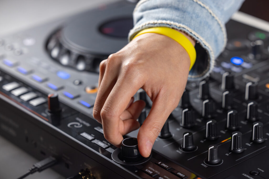 AlphaTheta DDJ-GRV6
