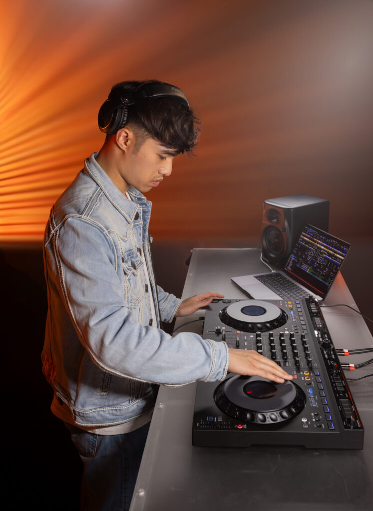 AlphaTheta DDJ-GRV6