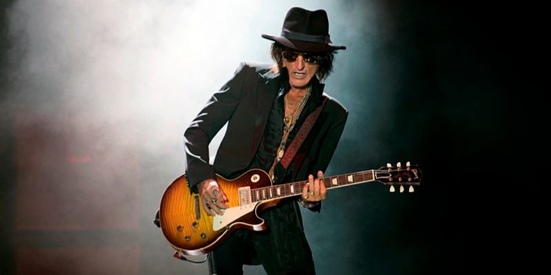 Joe Perry & Gibson