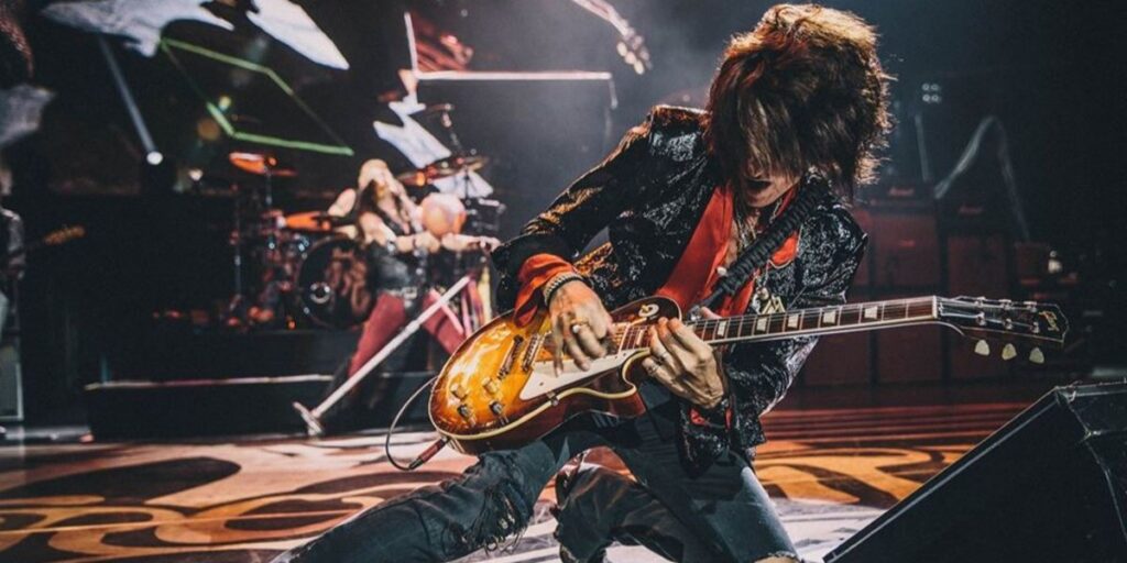 Joe Perry & Gibson