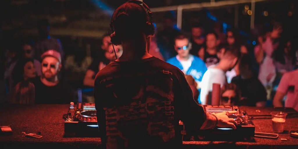 Mewzo DJ Booking Platform